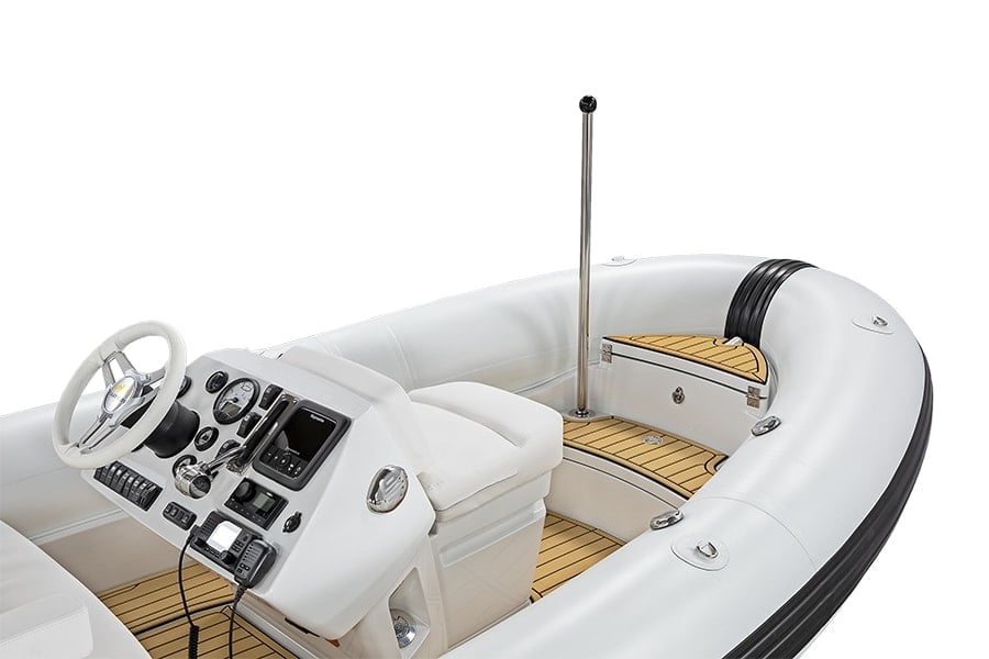 Hull purpose-developed for waterjet