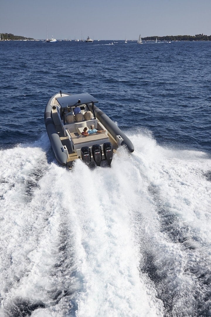 Chaser Yachts 500R aft view with engine installation