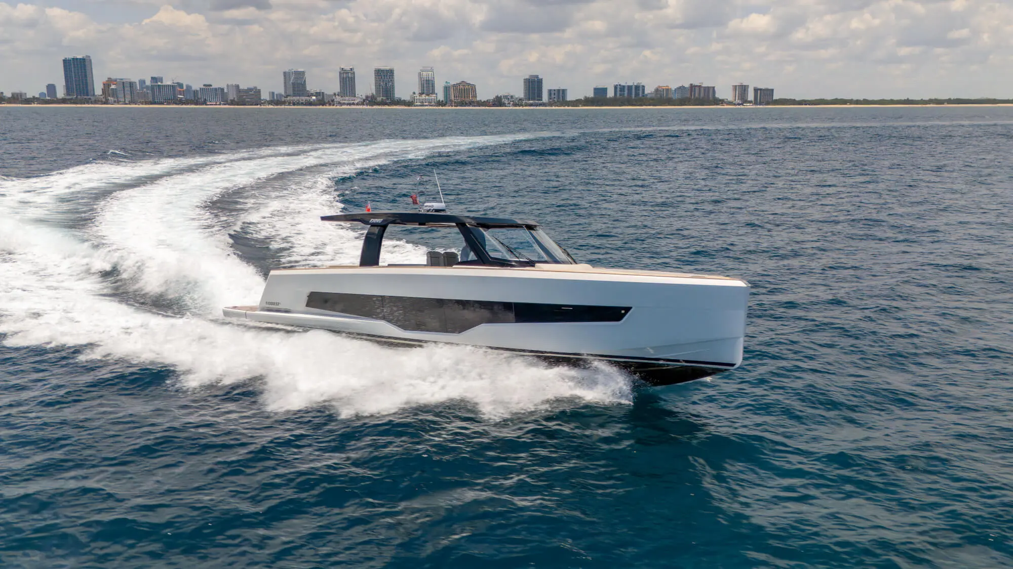 Fjord 53 XL exterior, starboard profile view