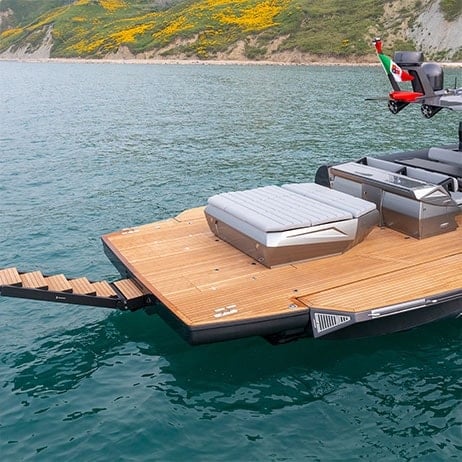 Sixteen-guest capacity with overnight accommodation