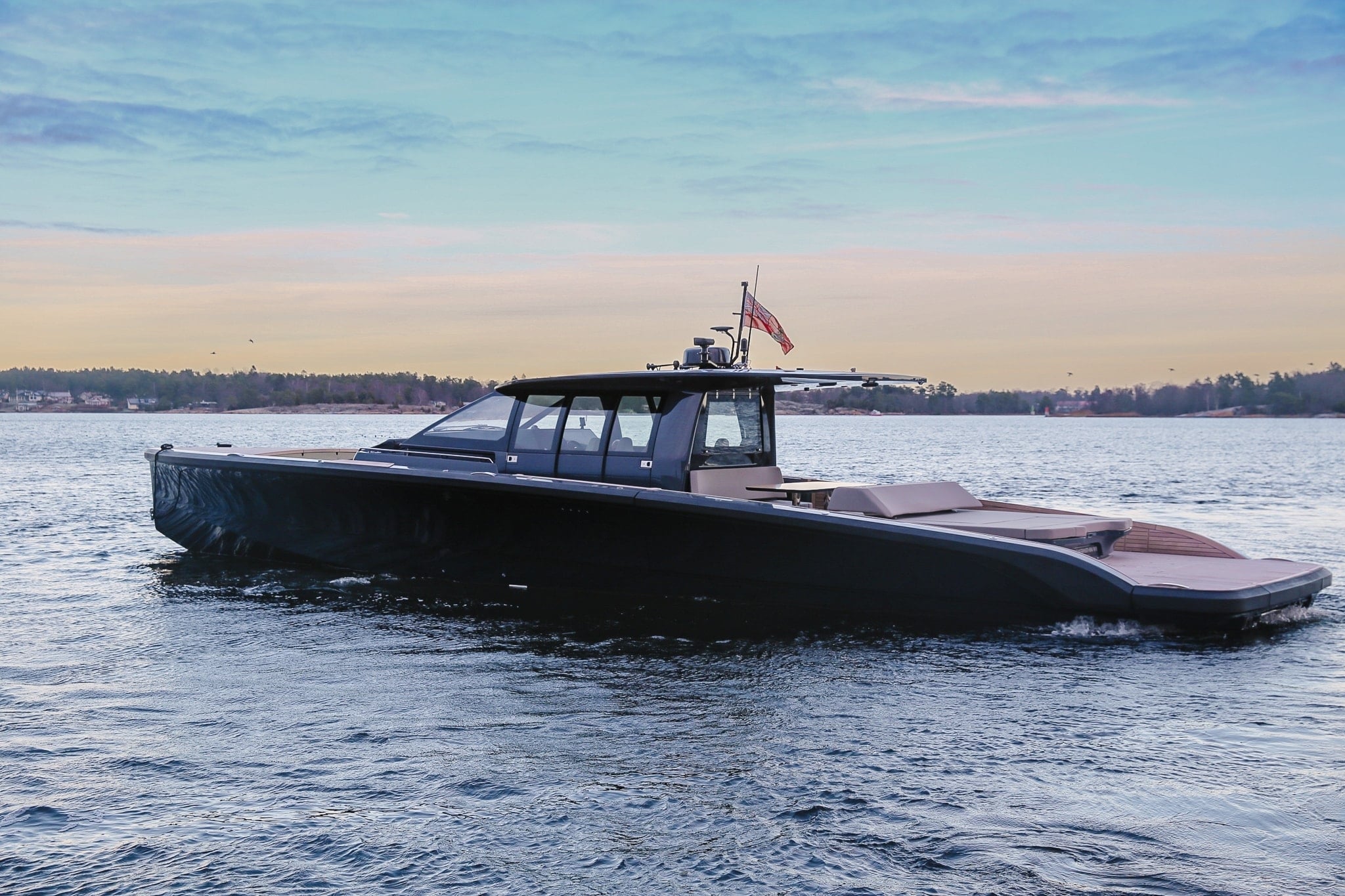Windy SLR-SR60 stern and swim platform (full resolution)