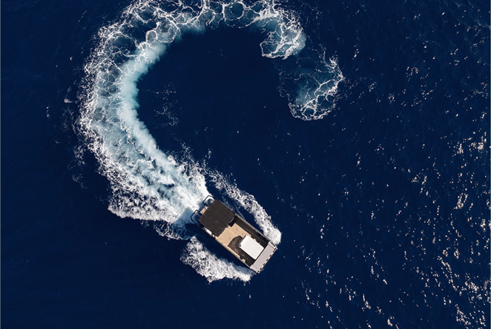 Alunautic Tricat 740 catamaran landing craft exterior view, 2023