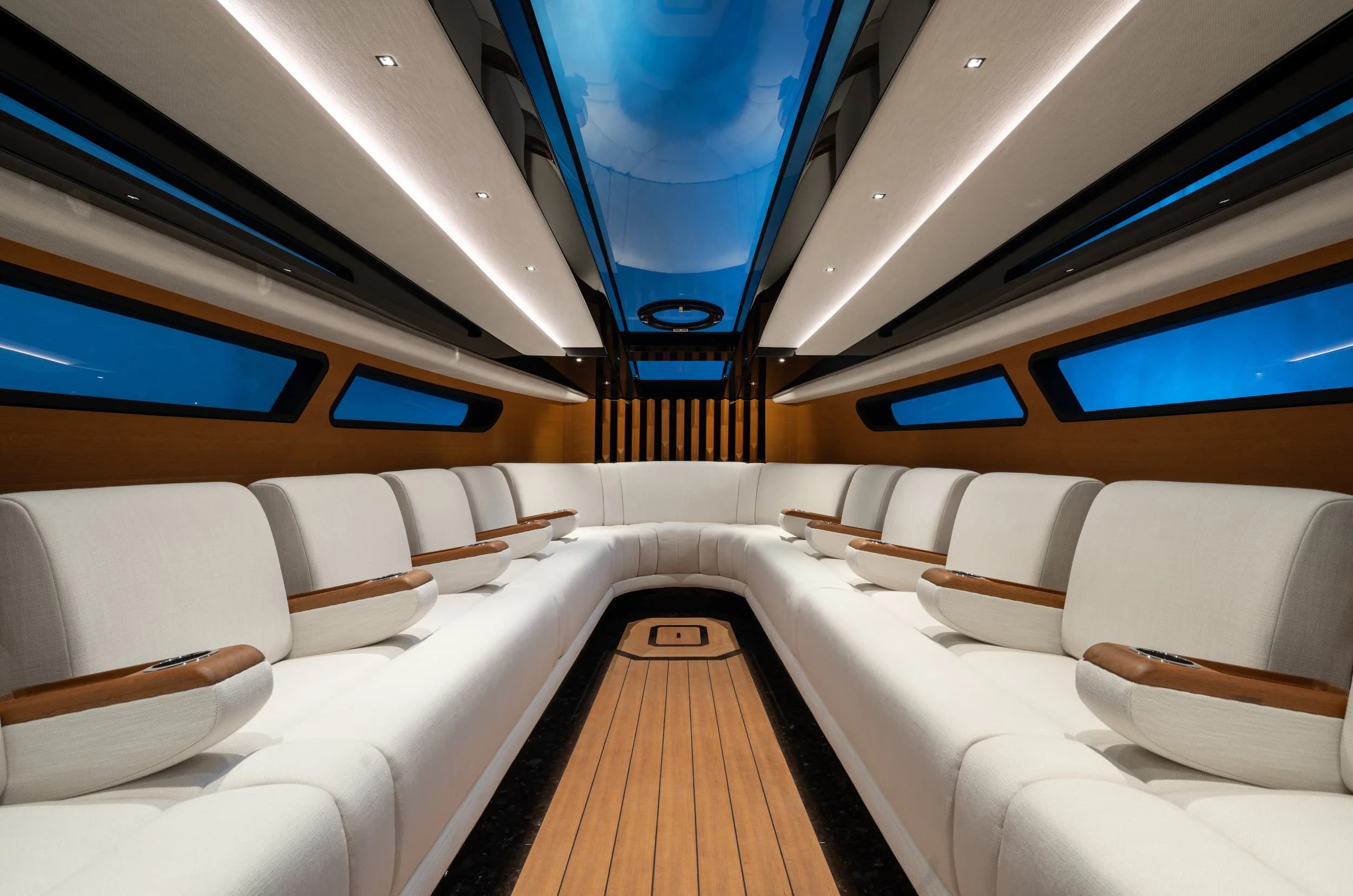 Pascoe 10.4m TL Limousine exterior, underway at speed on open water